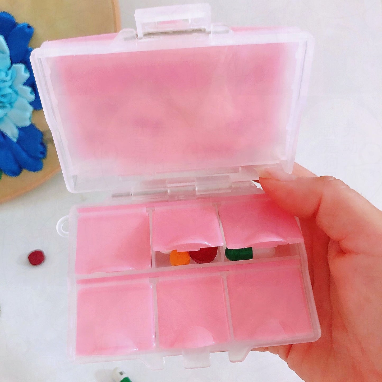 Sanrio Kawaii HelloKitty Portable Pill Box Seven Compartment KT Cat Storage Box Travel Portable Double Layer Medicine Box Gift
